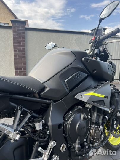 Мотоцикл yamaha MT 10