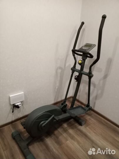 Эллиптический тренажер torneo