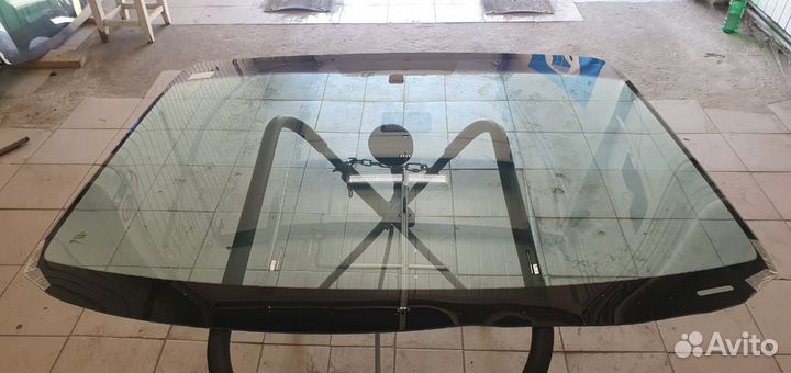 Лобовое стекло Renault Megane Рено Меган