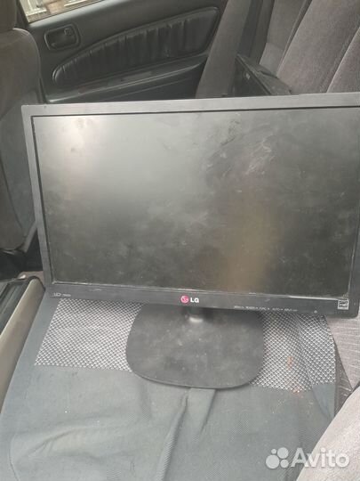 Монитор LG 19 дюймов
