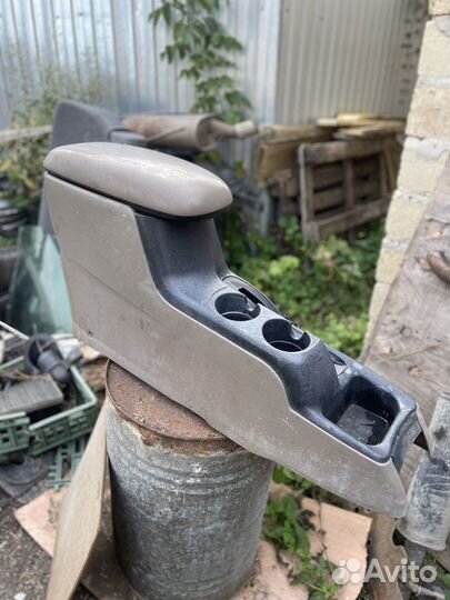 Подлокотник 3.0 в сборе эскейп трибут маверик