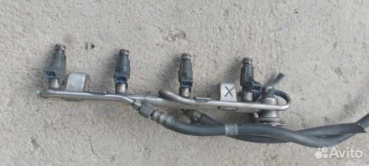 Топливная рампа с форсунками AWT