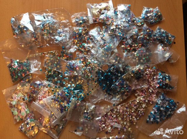Рукоделие пайетки блестки бисер
