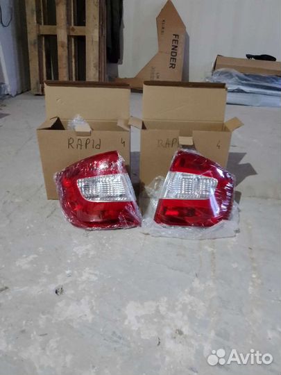 Skoda rapid задняя левая фонарь правый