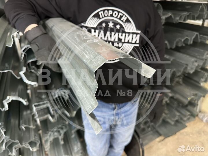 Левый порог Skoda Superb