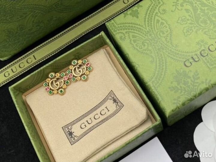 Серьги gucci с камнями в упаковке от бренда