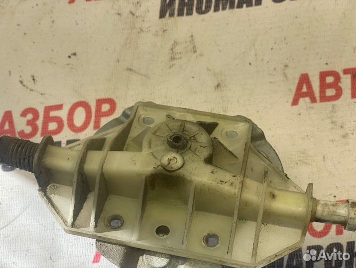 Стеклоподъемник механ. задний правый Datsun On-Do