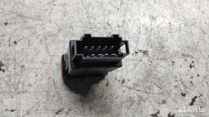 Кнопка аварийки LADA Granta