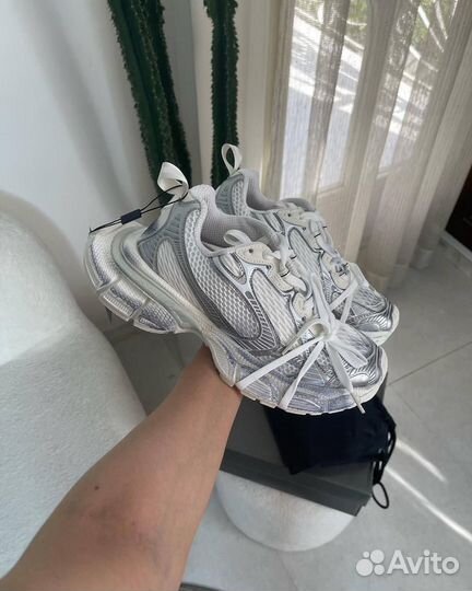 Balenciaga 3xl White