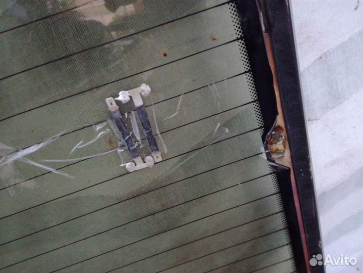 Стекло заднее Renault Logan 1 1.4 K7J 2009