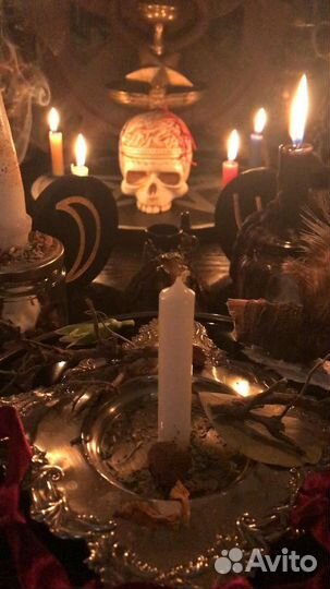 Гадание на картах таро и на рунах