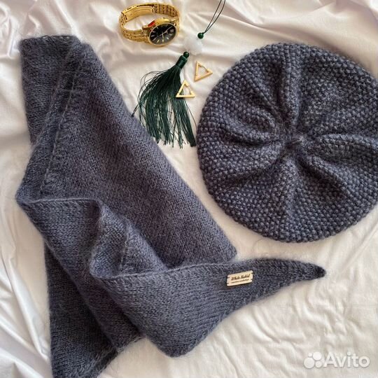 Женский берет и бактус-косынка