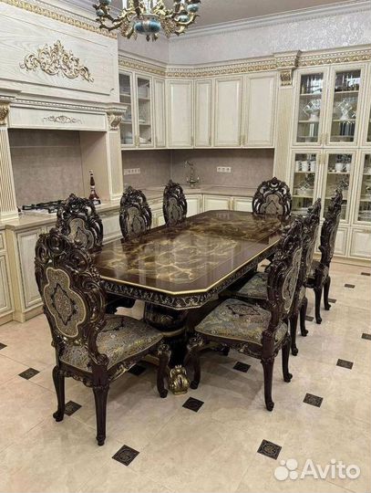 Столы и стулья. Комплект