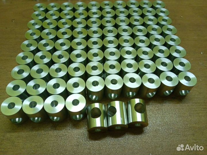 Токарные работы по пластику и металлу