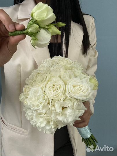 Букет невесты свадебный + бутоньерка