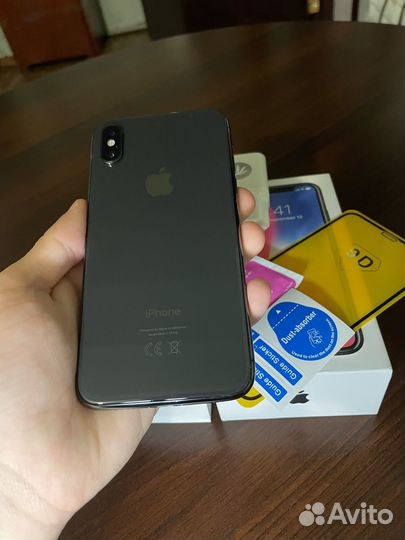 iPhone X, 64 ГБ