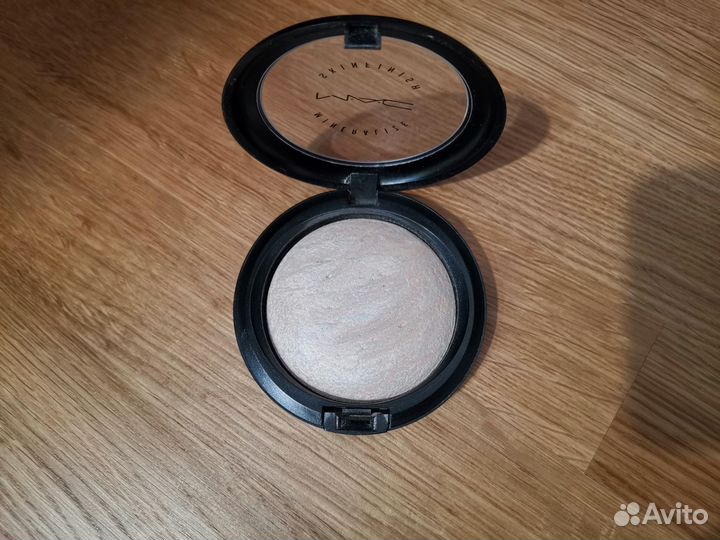 Пудра подсвечивающая MAC Lightscapade