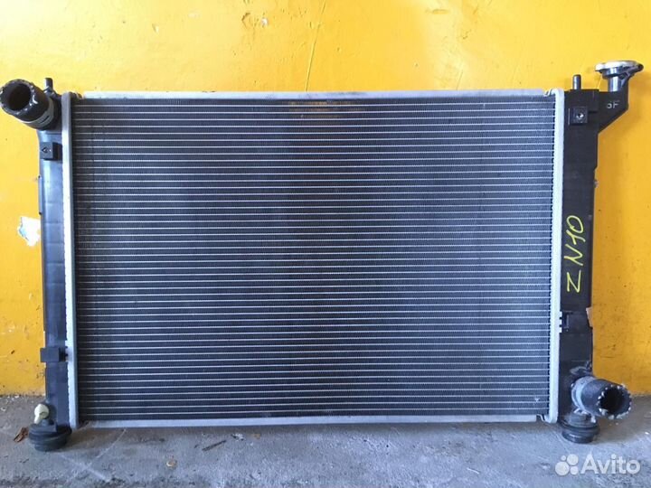 Радиатор охлаждения двигателя toyota wish ZNE10