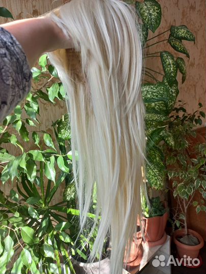 Парик блонд длинный, каскад с челкой
