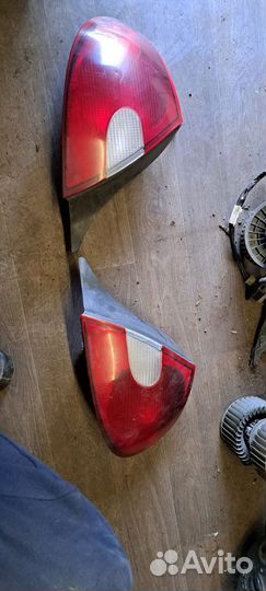 Фонарь задний левый Dodge Neon 2 2.0 2002