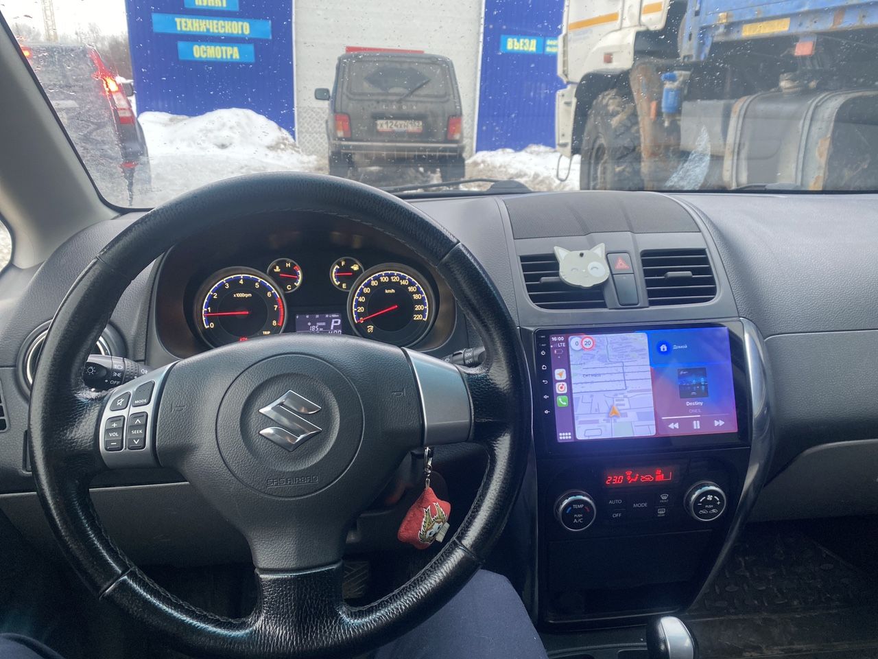 Suzuki SX4: фото владельца