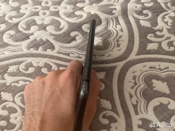 Телефон iPhone 8 plus