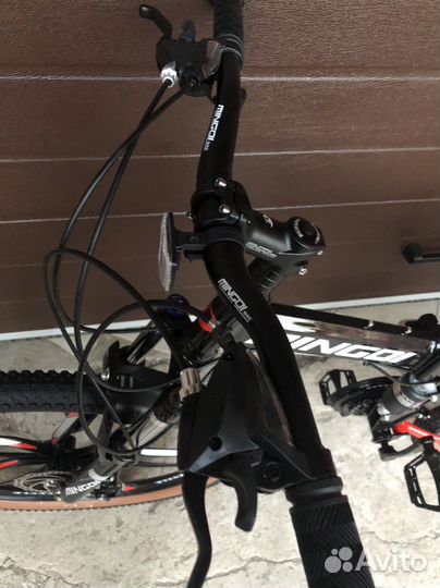 Велосипед новый на литых дисках 26