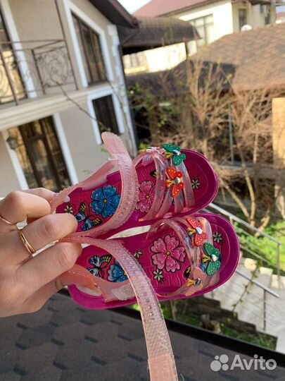Босоножки для девочки