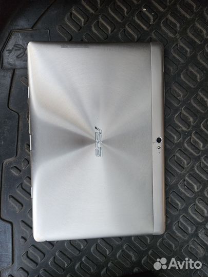 Продам планшет Asus не включается