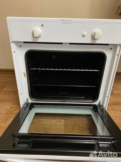 Духовой шкаф Hotpoint Ariston