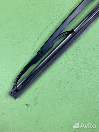 Щетка стеклоочистителя 650 мм (с форс. омыв) \RVI