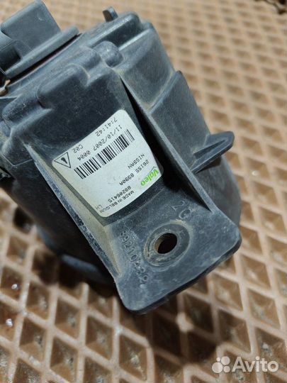 Фара противотуманная левая Nissan X-Trail NT30