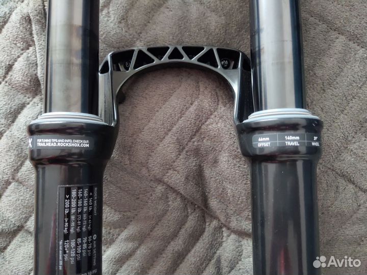 Вилка rock shox 29