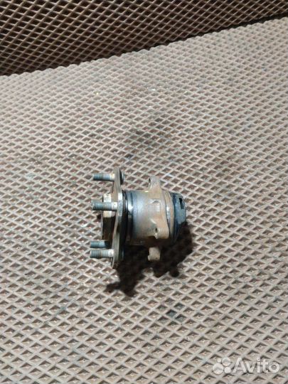 Ступица задняя левая Nissan X-Trail T31 MR20DE