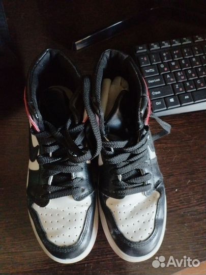 Кроссовки 37