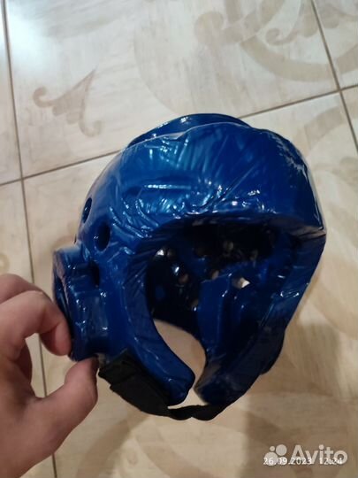 Перчатки боксерские, шлем тхэквондо,самбовки,лапы