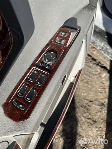 Блок управления стеклоподъемниками Cadillac SRX 1