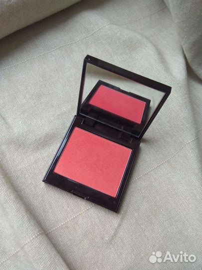 Laura mercier румяна