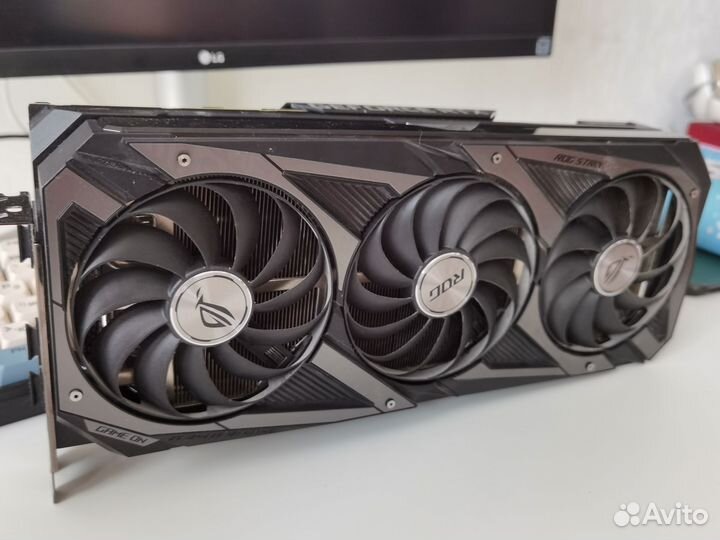 Видео карта Asus ROG Strix 3070ti