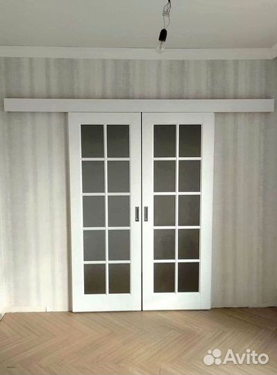 Стеклянные двери