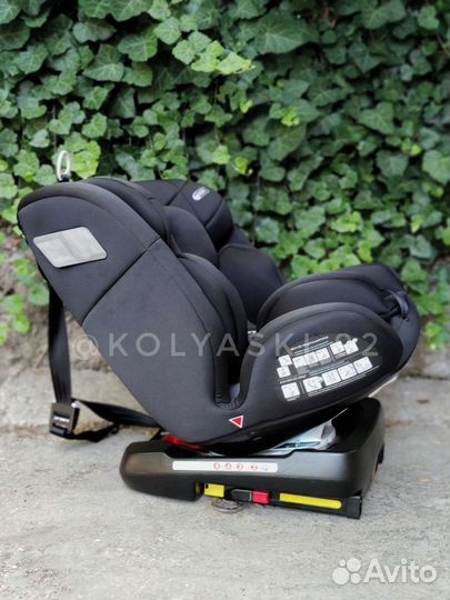 Автокресло детское Luxmom 210 (чёрное)