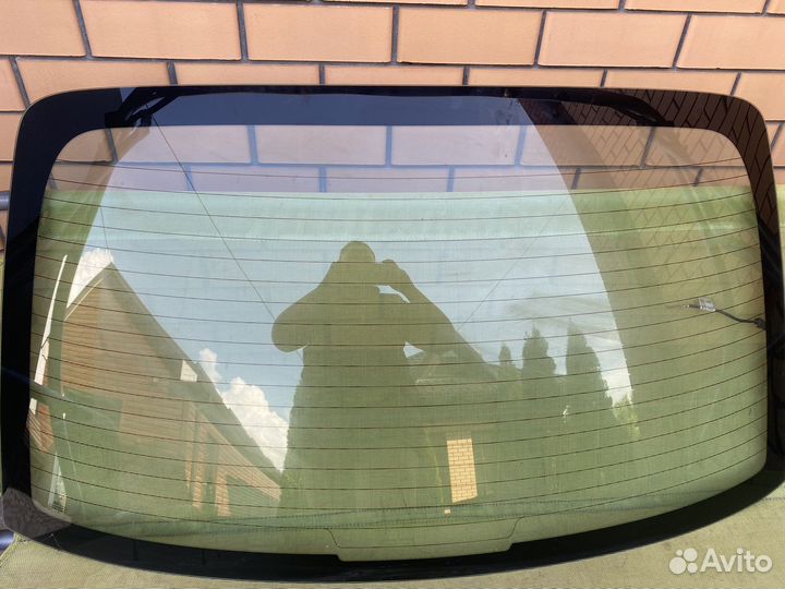 Стекло заднее на kia 4