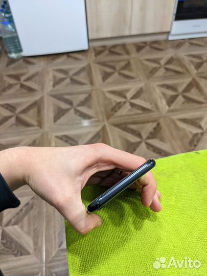 iPhone SE (2020), 64 ГБ