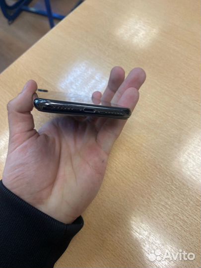 iPhone X, 64 ГБ