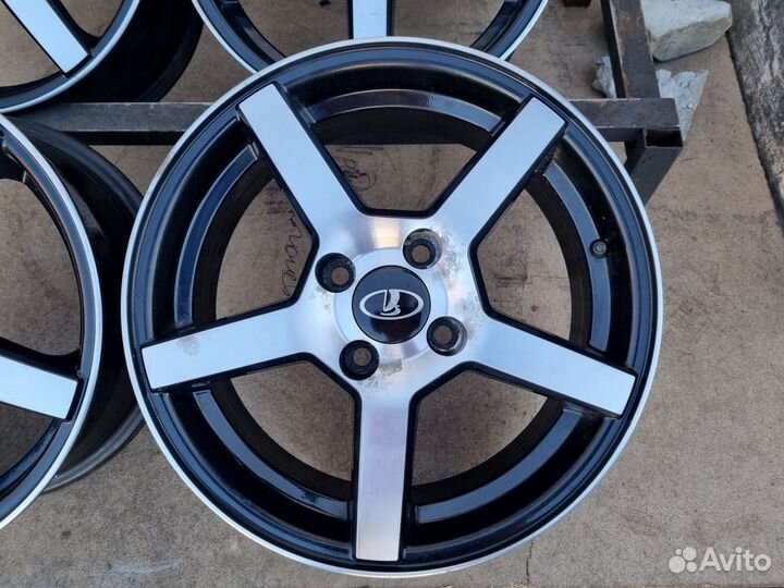 Диски литые r15 4x100 LADA Renault