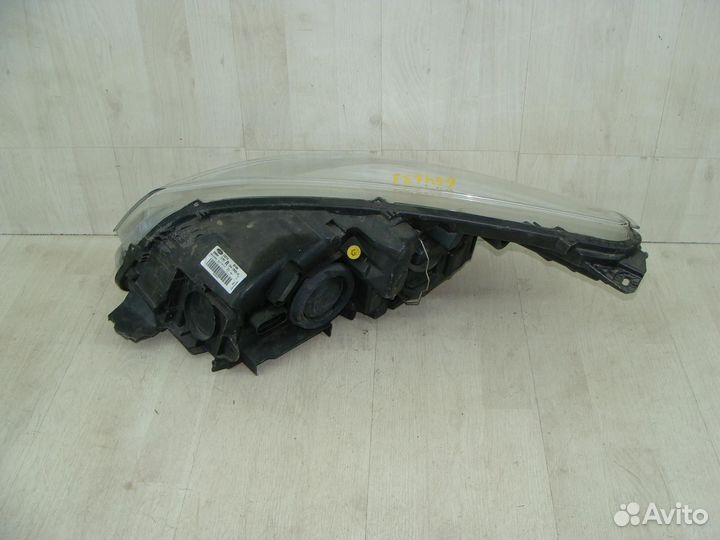 Фара правая Ford Kuga