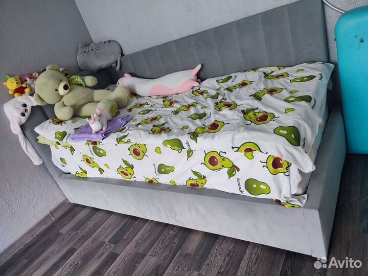 Детская кровать диван с мягкими бортиками