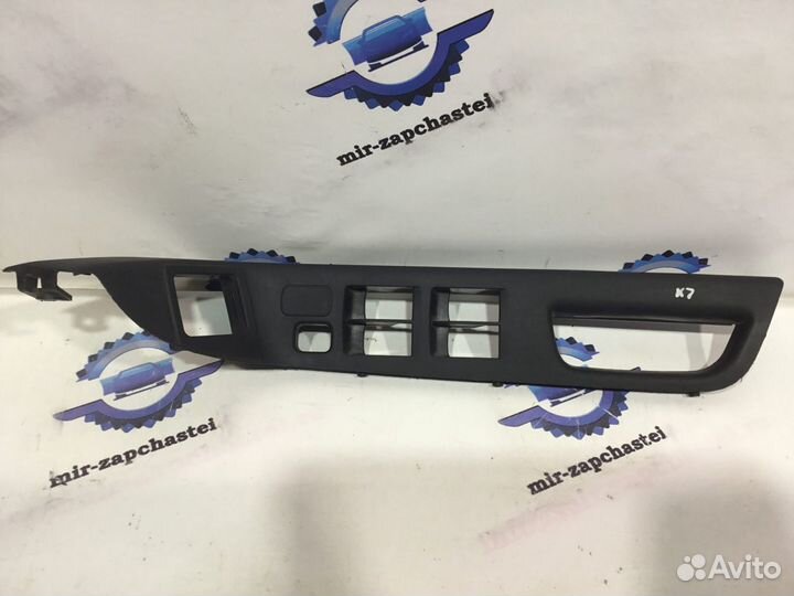 Накладка блок кнопок стеклоподъёмника Lancer 10