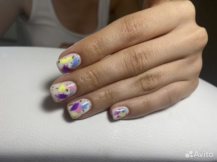 Модель на маникюр