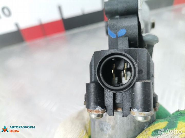 Стеклоподъемник электрический задний левый Nissan